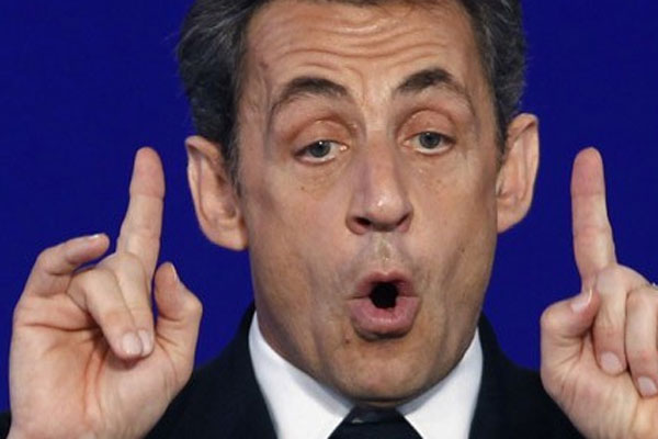 Sarkozy'nin başı fena halde dertte