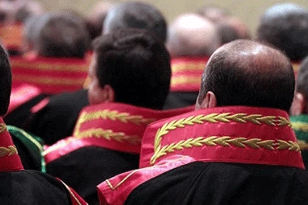 Adana'da üç savcının görev yeri değişti