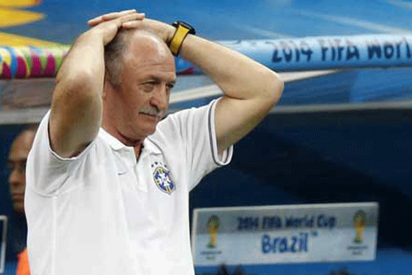 Scolari istifa etti