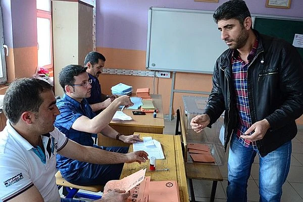 14 yerleşimde seçmen bugün sandık başında