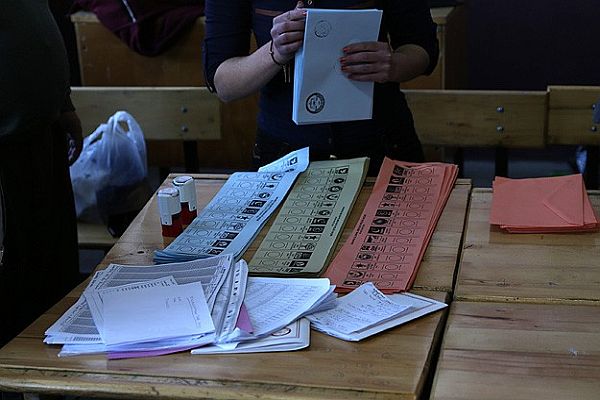 CHP&#039;nin kazandığı beldede seçimler iptal edildi