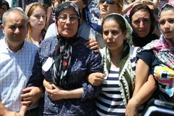 Şehit annesinin tuzak şüphesi