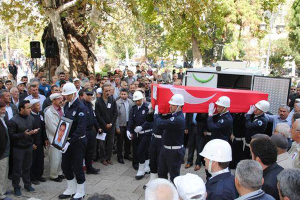 Şehit olan Başkomiser Hüseyin Hatipoğlu toprağa verildi