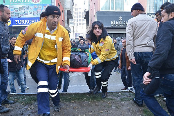 Hakkari&#039;de hain saldırı, 3 asker şehit oldu