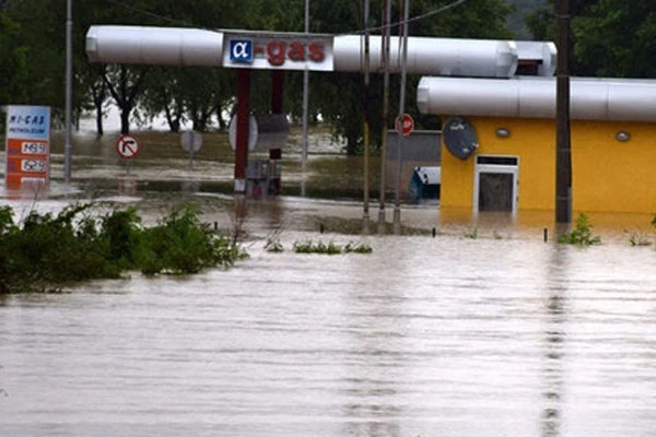 Bosna Hersek'te son yılların en büyük sel felaketi