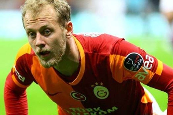 Galatasaray Semih Kaya'yı KAP'a bildirdi