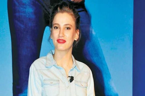 Serenay Sarıkaya, servetine servet kattı