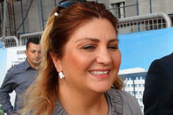 Sibel Can o davayı kazandı