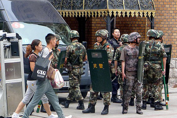 Sincan Uygur Özerk Bölgesi&#039;nde 11 kişi öldürüldü
