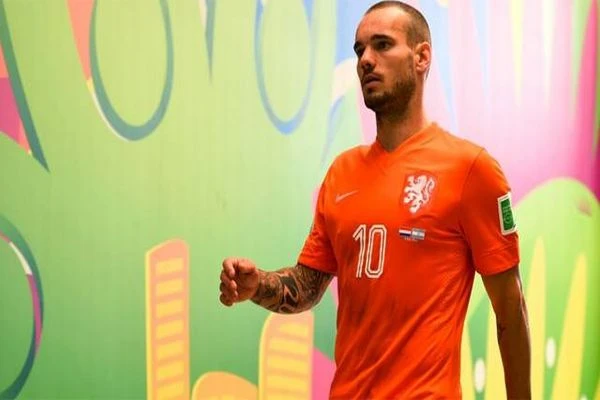 Wesley Sneijder isyan etti