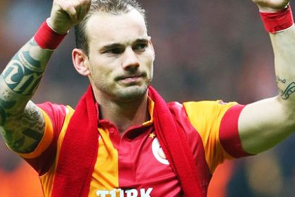 Sneijder&#039;in menajerinden yalanlama geldi