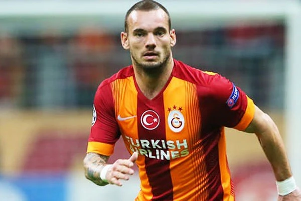 Yeni hocadan flaş Sneijder açıklaması