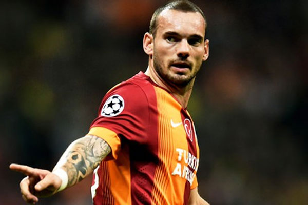 İtalya Sneijder iddialarıyla çalkalanıyor