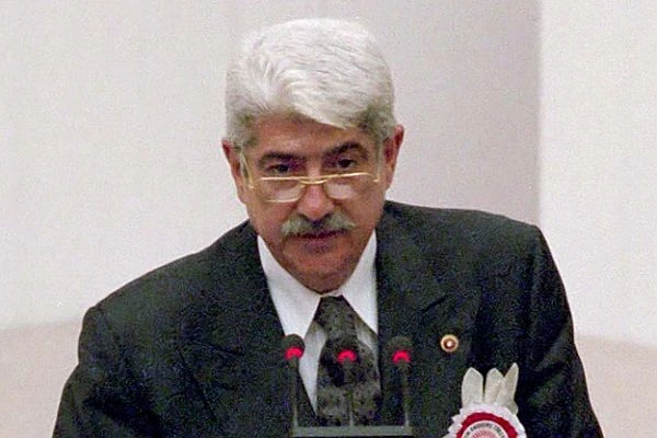 Murat Sökmenoğlu vefat etti