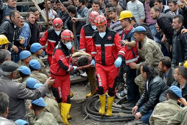 Soma&#039;da hayatını kaybeden torununun acısına dayanamadı