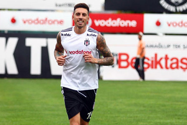 Sosa&#039;dan Beşiktaş taraftarına övgü