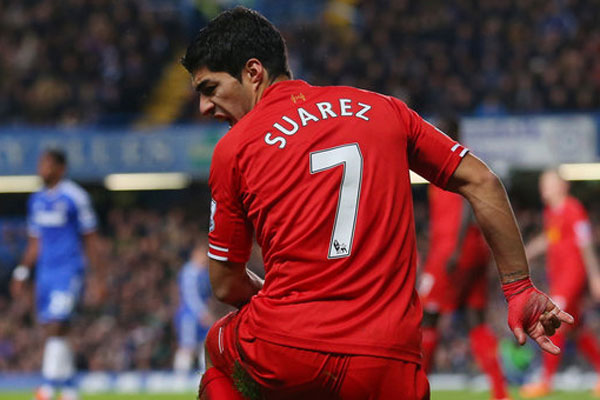 Suarez cezanın ardından Liverpool&#039;dan ayrılıyor