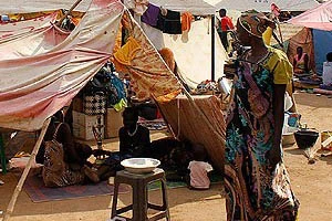 Güney Sudanlılar şeker kamışıyla hayata tutunmaya çalışıyor