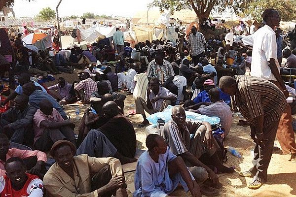 Güney Sudan&#039;da barış görüşmeleri ertelendi