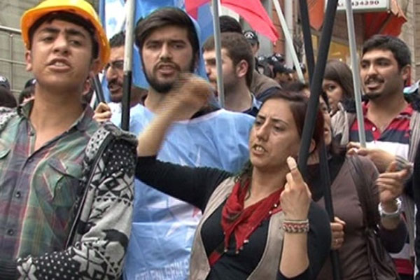 Taksim&#039;de Soma gerginliğine polis müdahale etti