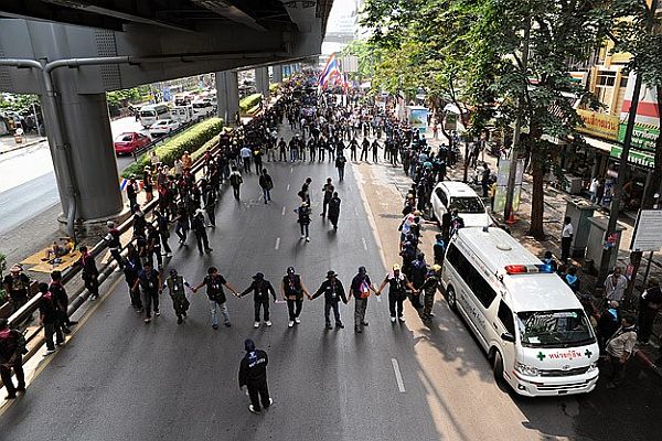 Tayland&#039;da gerilim yeniden tırmanıyor