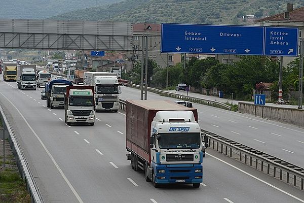 TEM&#039;de trafik rahatlayacak