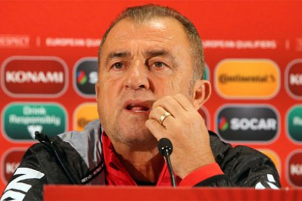 Terim Letonyalı gazeteciye patladı