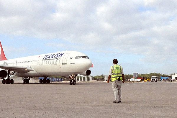 Somali&#039;de THY aracına saldırı