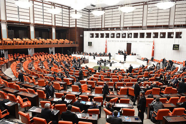 &#039;Torba Kanun&#039; teklifinin ilk 5 maddesi kabul edildi