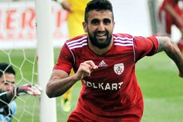 Trabzonspor yıldız oyuncuyu KAP'a bildirdi