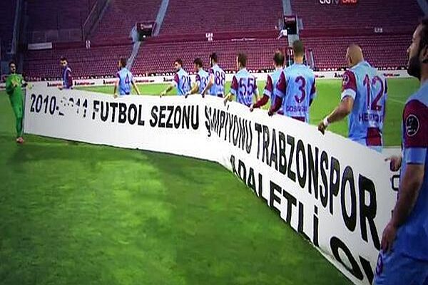 Trabzonspor&#039;dan olay pankart