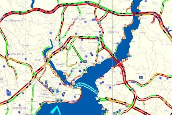 İstanbul&#039;da trafik kilitlendi