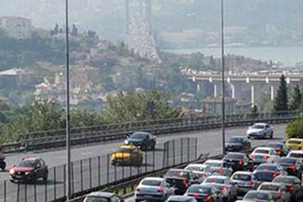 İstanbullular dikkat trafik durdu