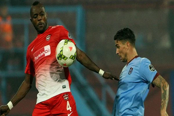 Avni Aker'de 4-4'lük maç