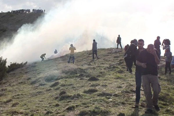 Tunceli&#039;de izinsiz gösteriye güvenlik güçleri müdahale etti