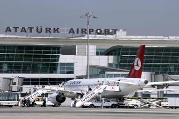 Atatürk Havalimanı&#039;nda Ebola alarmı