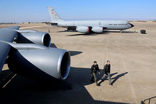 Türkiye&#039;den Ukrayna için NATO&#039;ya tanker uçak taahhüdü