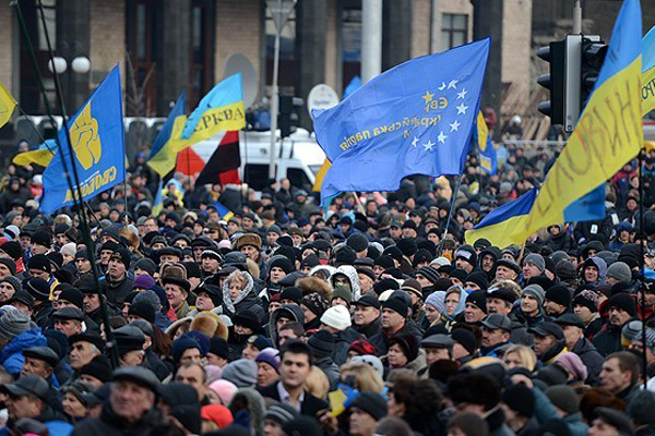 Ukrayna&#039;da 3 protestocu da yakın mesafeden vurulmuş