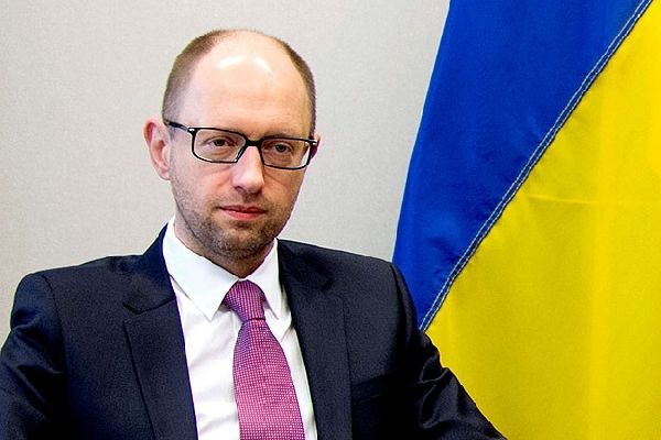 Yatsenyuk&#039;tan &#039;Referandumu iptal edin&#039; çağrısı