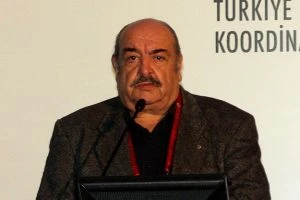 Tiyatro sanatçısı Selçuk Uluergüven hayatını kaybetti