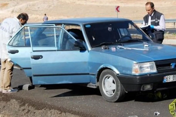 Şanlıurfa&#039;da otomobil içinde infaz