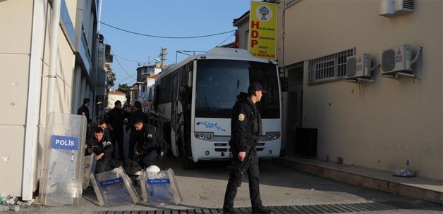 Urla&#039;da HDP gerilimi büyüyor, 3 asker yaralı