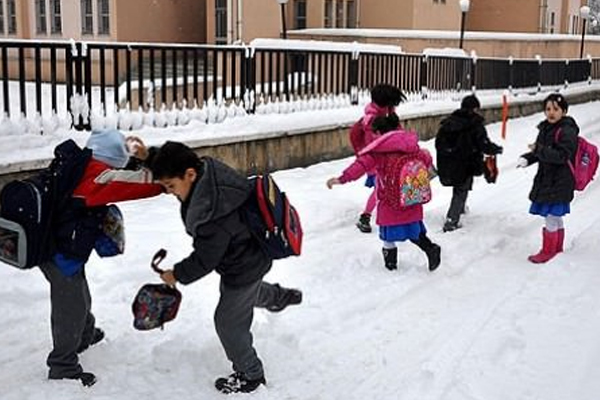 İstanbul Valisi açıkladı, yarın okullar tatil mi