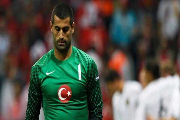 Volkan Demirel'e bir kötü haber de Fatih Terim'den!