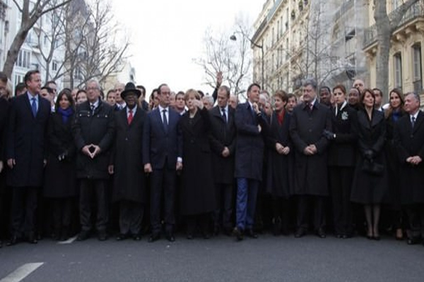 Paris&#039;teki tarihi yürüyüşte bir tek o yoktu