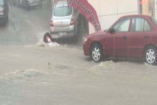 Beklenen yağış Tekirdağ&#039;da başladı