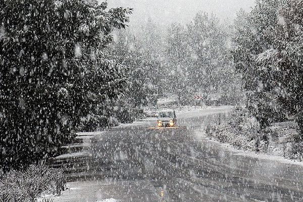 Muğla&#039;da kar ve sağanak yağış hayatı olumsuz etkiliyor