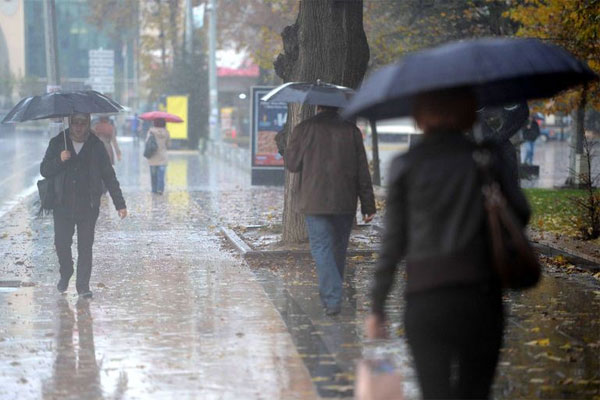 Meteoroloji&#039;den peş peşe sağanak yağış uyarısı