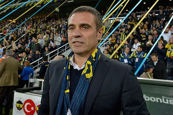 Ersun Yanal 2 yıl daha Fenerbahçe&#039;de