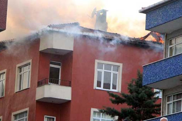 İstanbul Üsküdar'da korkutan yangın